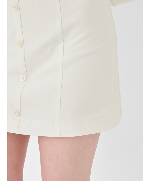 Darich（ダーリッチ）の「ショルダースカラップフリルシャツミニ