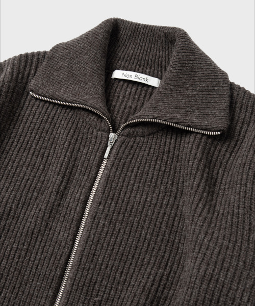 NONBLANK(ノンブランク)の「ルーズフィットジップアップカラーニット_MELANGE BROWN(ニット/セーター・メンズ・ブラウン・M/XL/L)」の3枚目の写真