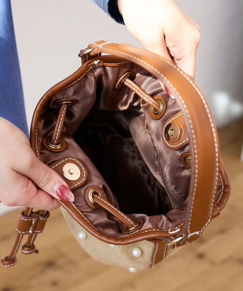 le.coeur blanc（ルクールブラン）の「パール付き巾着トート（トートバッグ・レディース・ブラウン/ブラック・FREE）」の9枚目の写真