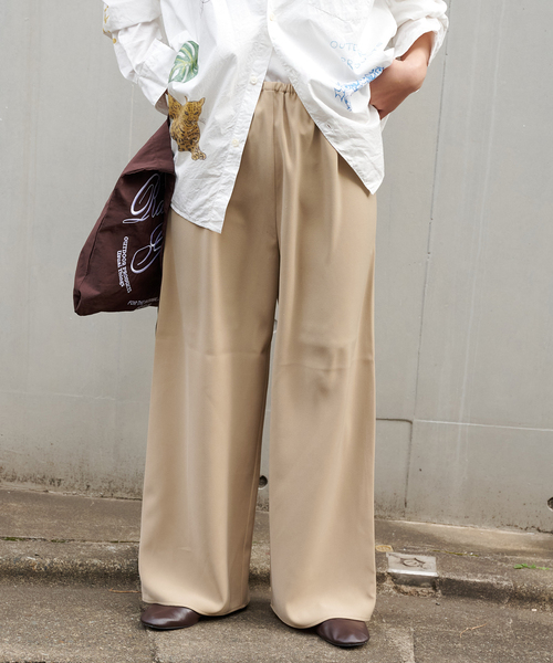 OUTDOOR PRODUCTS(アウトドアプロダクツ)の「トロイージーパンツ(スラックス・レディース・ブラック/ベージュ/ネイビー・36/38)」の2枚目の写真