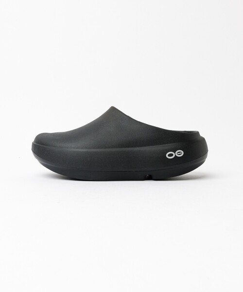 OOFOS(ウーフォス)の「【OOFOS/ウーフォス】OOcloog+ / ウークロッグプラス(サンダル・レディース・ブラック・23/24/25)」の11枚目の写真