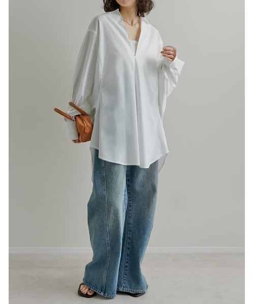 Re:EDIT（リエディ）の「[2026S/S COLLECTION]オーバーサイズVネックスキッパーブロードチュニックブラウス（シャツ/ブラウス・レディース・ホワイト/ライトブルー/ブラック・MEDIUM/LARGE）」の8枚目の写真