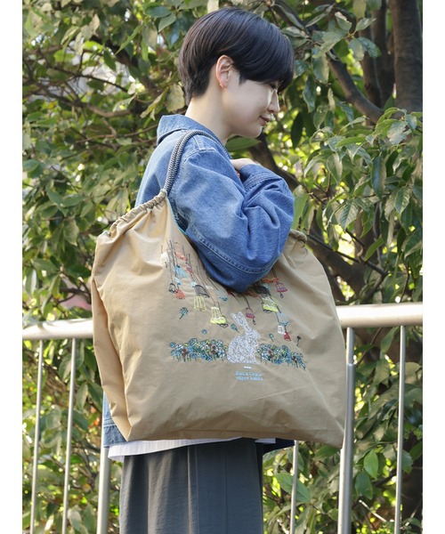 SUPER HAKKA(スーパーハッカ)の「SUPER HAKKA×Ball&Chain ランプとうさぎ刺繍トートバッグ(L)(トートバッグ・レディース・ネイビー/ベージュ・FREE)」の11枚目の写真