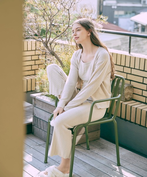 une nana cool（ウンナナクール）の「とろみ素材がここちよいカップ付きキャミソール moi room（モアルーム）（ルームウェア/パジャマ・レディース・ベージュ/オリーブ/グレー・M-L）」の3枚目の写真