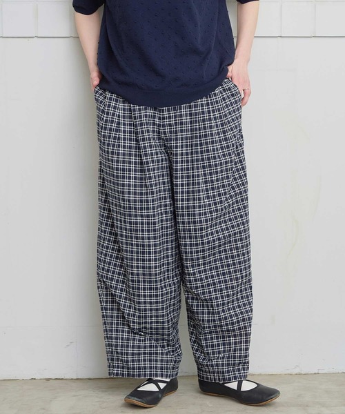 l'atelier du savon(アトリエドサボン)の「シャ-リングチェック/ストライプ リラックスパンツ(その他パンツ・レディース・グリーン/ネイビー/ベージュ・FREE)」の1枚目の写真