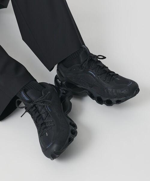 MIZUNO(ミズノ )の「<MIZUNO>ウェーブ プロフェシー 13.2 スニーカー(スニーカー・メンズ・ブラック・27cm/29cm/27.5cm/26.5cm/26cm/28.5cm/28cm)」の2枚目の写真