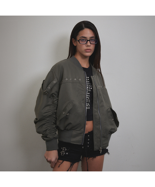 VOONT(ブント)の「Eyelet Strap MA-1 Jacket (KHAKI)(ブルゾン・レディース・カーキ・OS)」の1枚目の写真