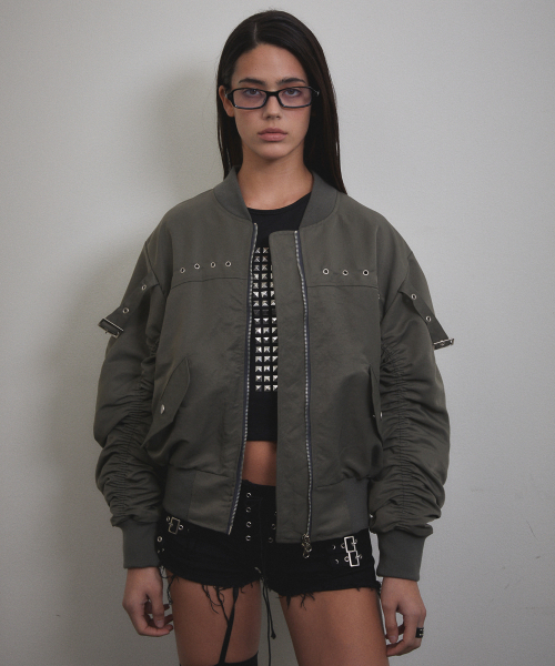 VOONT(ブント)の「Eyelet Strap MA-1 Jacket (KHAKI)(ブルゾン・レディース・カーキ・OS)」の8枚目の写真
