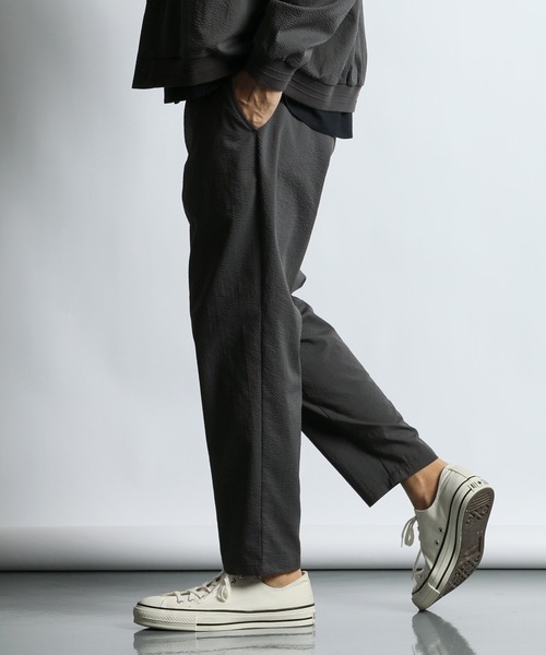 The DUFFER of ST.GEORGE（ザダファーオブセントジョージ）の「HIGH-TECH SEERSUCKER "COOLMAX" EASY TAPERED PANTS：クールマックス シアサッカー イージーパンツ / テーパードパンツ / セットアップ対応（その他パンツ・メンズ・ネイビー/チャコールグレー・X-LARGE/LARGE/MEDIUM/SMALL）」の7枚目の写真
