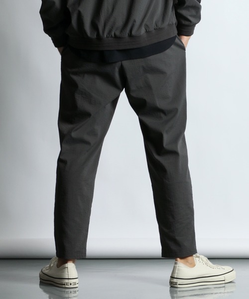 The DUFFER of ST.GEORGE（ザダファーオブセントジョージ）の「HIGH-TECH SEERSUCKER "COOLMAX" EASY TAPERED PANTS：クールマックス シアサッカー イージーパンツ / テーパードパンツ / セットアップ対応（その他パンツ・メンズ・ネイビー/チャコールグレー・X-LARGE/LARGE/MEDIUM/SMALL）」の8枚目の写真
