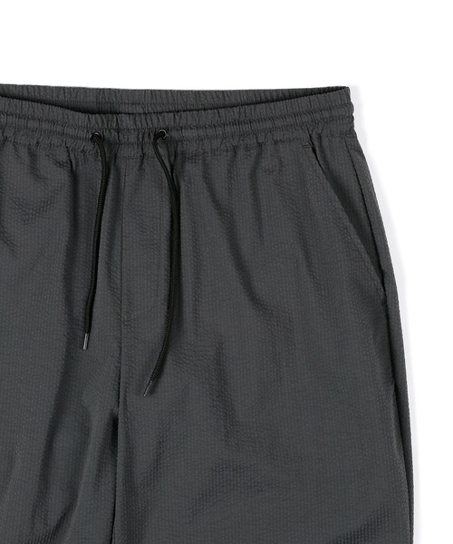 The DUFFER of ST.GEORGE（ザダファーオブセントジョージ）の「HIGH-TECH SEERSUCKER "COOLMAX" EASY TAPERED PANTS：クールマックス シアサッカー イージーパンツ / テーパードパンツ / セットアップ対応（その他パンツ・メンズ・ネイビー/チャコールグレー・X-LARGE/LARGE/MEDIUM/SMALL）」の11枚目の写真