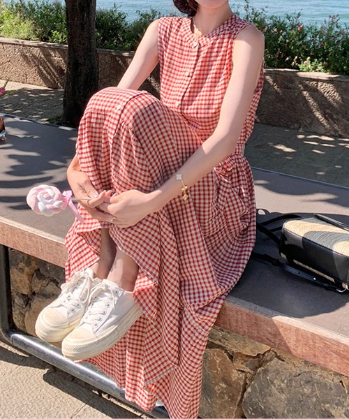 LUCPY(ラクピー)の「ノースリーブギンガムチェックフロントボタンワンピース(ワンピース・レディース・レッド・XX-LARGE/X-LARGE/LARGE/MEDIUM)」の3枚目の写真