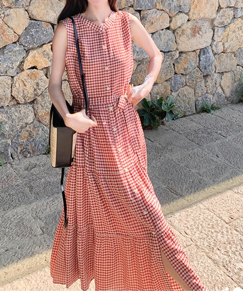LUCPY(ラクピー)の「ノースリーブギンガムチェックフロントボタンワンピース(ワンピース・レディース・レッド・XX-LARGE/X-LARGE/LARGE/MEDIUM)」の5枚目の写真