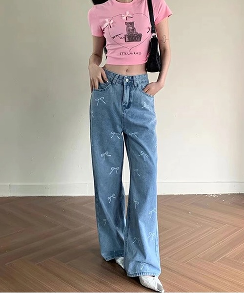 LUMIRA(アパレル)(ルミラ)の「リボンプリントが可愛いストレートシルエット デニムパンツ(デニムパンツ・レディース・ブルー・S/M/L/XL)」の5枚目の写真