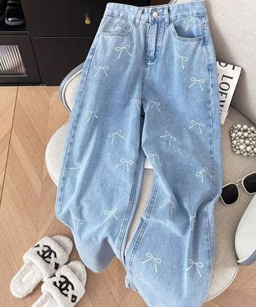 LUMIRA(アパレル)(ルミラ)の「リボンプリントが可愛いストレートシルエット デニムパンツ(デニムパンツ・レディース・ブルー・S/M/L/XL)」の9枚目の写真