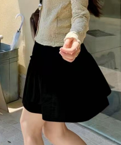 Ada.(エイダ)の「【Mellfy】ギャザー フリル ティアード ミニスカート(スカート・レディース・オフホワイト/ブラック/アイボリー・FREE)」の8枚目の写真