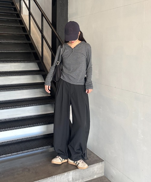 COLONY 2139(コロニートゥーワンスリーナイン)の「2タックカーブスラックス(スラックス・レディース・サンドベージュ/ブラック/グレー・X-SMALL/SMALL/MEDIUM)」の6枚目の写真