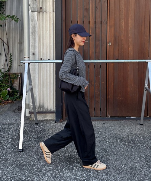 COLONY 2139(コロニートゥーワンスリーナイン)の「2タックカーブスラックス(スラックス・レディース・サンドベージュ/ブラック/グレー・X-SMALL/SMALL/MEDIUM)」の7枚目の写真