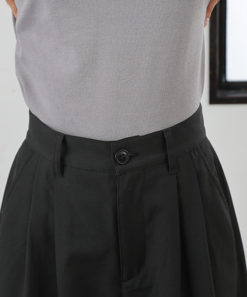 COLONY 2139(コロニートゥーワンスリーナイン)の「2タックカーブスラックス(スラックス・レディース・サンドベージュ/ブラック/グレー・X-SMALL/SMALL/MEDIUM)」の21枚目の写真