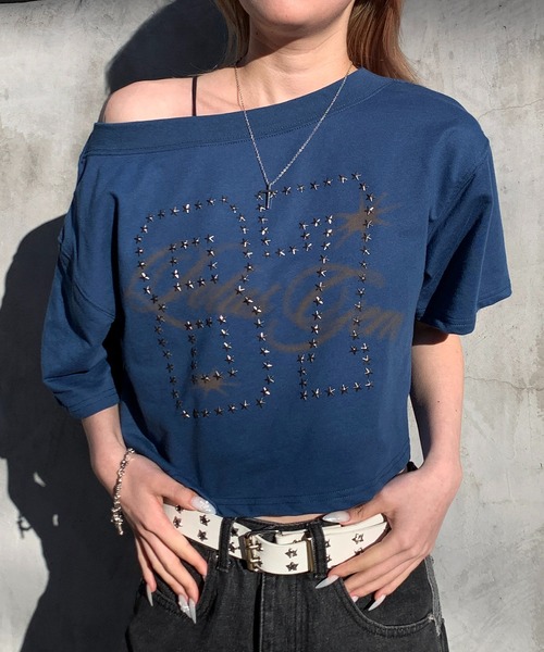 lilful(リルフル)の「【26年春夏新作】スタースタッズナンバリングデザイン ぼかしロゴ ワンショルトップス(Tシャツ/カットソー・レディース・ブラック/ブルー/ホワイト・F)」の13枚目の写真