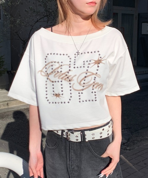 lilful(リルフル)の「【26年春夏新作】スタースタッズナンバリングデザイン ぼかしロゴ ワンショルトップス(Tシャツ/カットソー・レディース・ブラック/ブルー/ホワイト・F)」の6枚目の写真