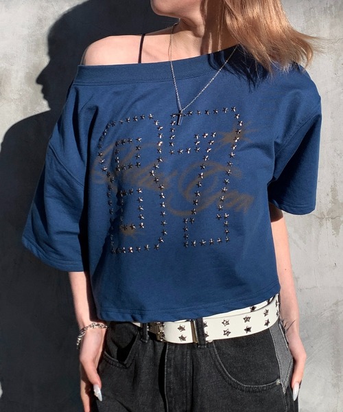 lilful(リルフル)の「【26年春夏新作】スタースタッズナンバリングデザイン ぼかしロゴ ワンショルトップス(Tシャツ/カットソー・レディース・ブラック/ブルー/ホワイト・F)」の12枚目の写真