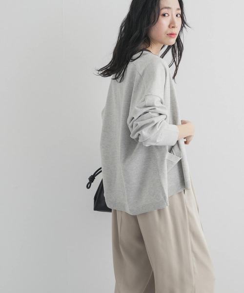 URBAN RESEARCH DOORS（アーバンリサーチドアーズ）の「ウォッシャブルブライトカーディガン｜春服/春ニット/洗濯可/オフィスカジュアル/通勤（カーディガン/ボレロ・レディース・オートミール/ライトグレー・FREE）」の4枚目の写真