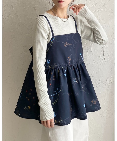She's Closet（シーズクローゼット）の「フラワープリント 花柄キャミソール ビスチェ パンツスタイル 上下 セットアップ（セットアップ・レディース・オフホワイト/ネイビー/ブラック・FREE）」の17枚目の写真