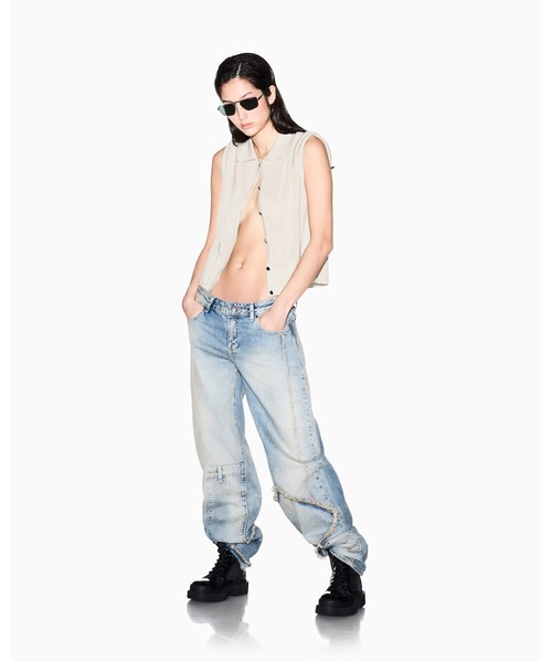 ARMANI EXCHANGE（アルマーニエクスチェンジ）の「【A|X アルマーニ エクスチェンジ】ヴィスコース×リネン 衿付きニットカーディガン（カーディガン/ボレロ・レディース・グレイッシュベージュ・SMALL/MEDIUM/LARGE/X-SMALL）」の4枚目の写真