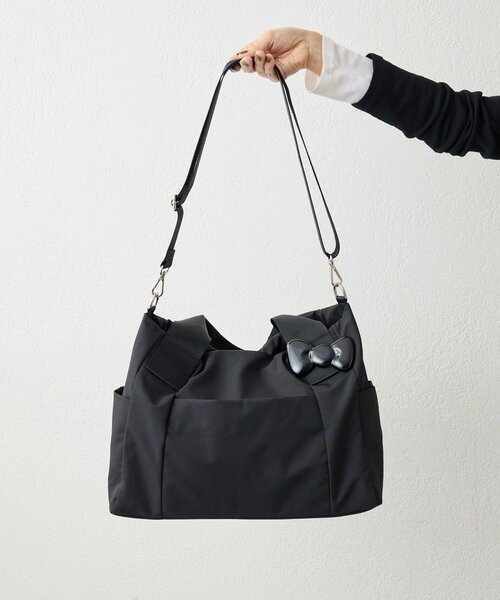 ear PAPILLONNER(イアパピヨネ)の「【HELLO KITTY(ハローキティ)×ear】樹脂パーツトートバッグMサイズ(トートバッグ・レディース・ブラック・FREE)」の11枚目の写真