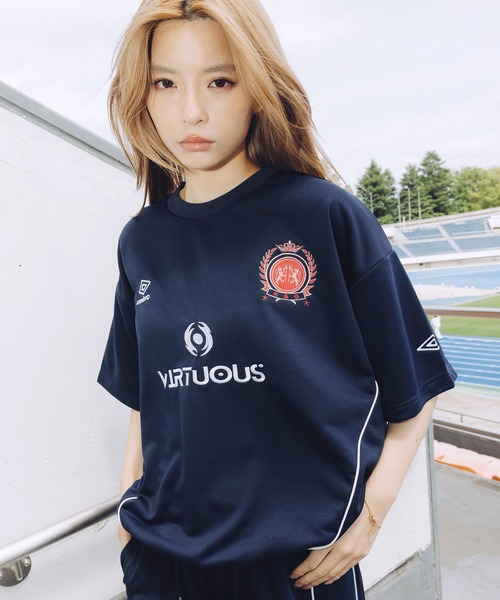 UMBRO(アンブロ)の「UMBRO別注 オーバーサイズドローコードゲームカットソー(Tシャツ/カットソー・メンズ・ネイビー/ホワイト/ブラック/グレー・S/M/L/XL)」の4枚目の写真