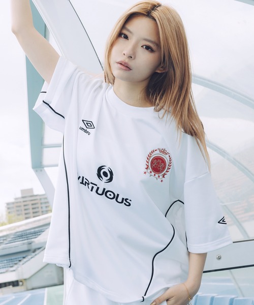 UMBRO(アンブロ)の「UMBRO別注 オーバーサイズドローコードゲームカットソー(Tシャツ/カットソー・メンズ・ネイビー/ホワイト/ブラック/グレー・S/M/L/XL)」の7枚目の写真