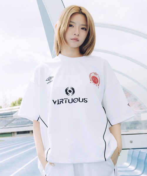 UMBRO(アンブロ)の「UMBRO別注 オーバーサイズドローコードゲームカットソー(Tシャツ/カットソー・メンズ・ネイビー/ホワイト/ブラック/グレー・S/M/L/XL)」の8枚目の写真