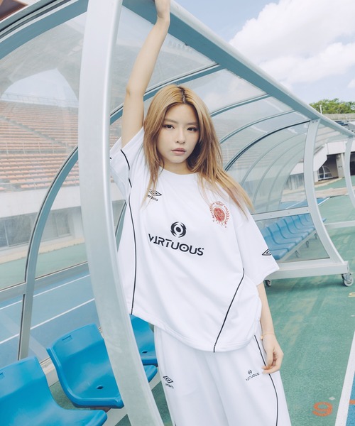 UMBRO(アンブロ)の「UMBRO別注 オーバーサイズドローコードゲームカットソー(Tシャツ/カットソー・メンズ・ネイビー/ホワイト/ブラック/グレー・S/M/L/XL)」の9枚目の写真