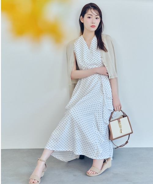 CELFORD(セルフォード)の「【洗える】カシュクールラッフルワンピース(ワンピース・レディース・イエロー/ネイビー/ドット・36/38)」の20枚目の写真