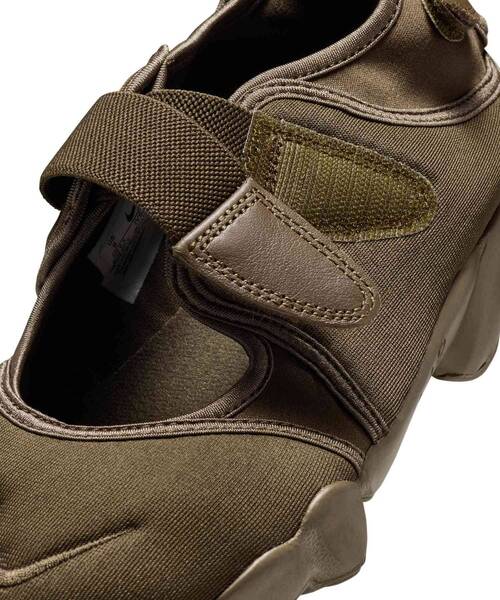 NIKE(ナイキ)の「ナイキ エア リフト ウィメンズシューズ / Nike Air Rift Women's Shoes IV6058-200 Dark Hazel(スニーカー・レディース・ブラウン系その他・24/25/26/23)」の12枚目の写真