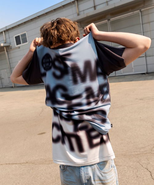 LMCの「BLUR LETTERING COLOR BLOCK TEE charcoal(Tシャツ/カットソー・レディース・その他・SMALL/MEDIUM/LARGE/X-LARGE)」の3枚目の写真