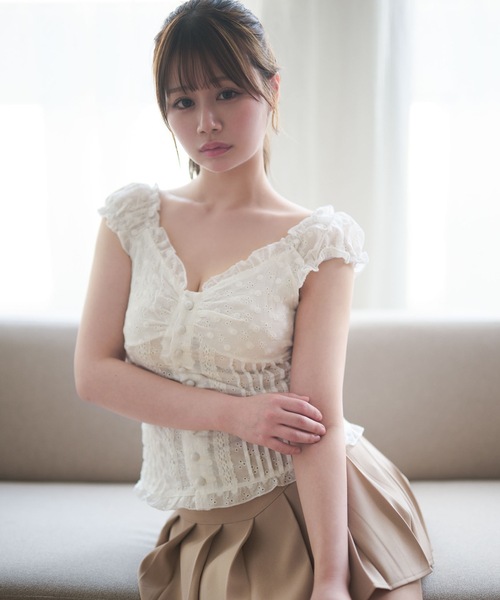 M DOLLY(エムドリー)の「Cotton lace belle tops / コットンレースベルトップス(シャツ/ブラウス・レディース・ホワイト/グレー・FREE)」の5枚目の写真