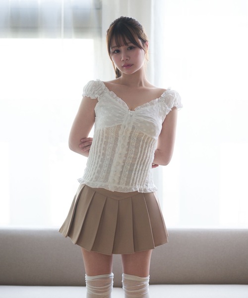 M DOLLY(エムドリー)の「Cotton lace belle tops / コットンレースベルトップス(シャツ/ブラウス・レディース・ホワイト/グレー・FREE)」の6枚目の写真