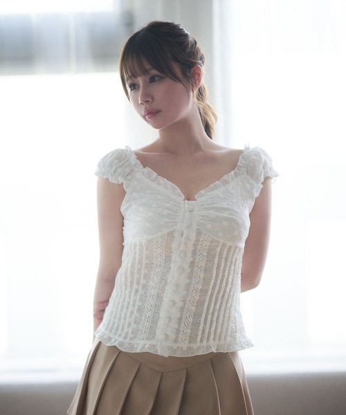 M DOLLY(エムドリー)の「Cotton lace belle tops / コットンレースベルトップス(シャツ/ブラウス・レディース・ホワイト/グレー・FREE)」の10枚目の写真