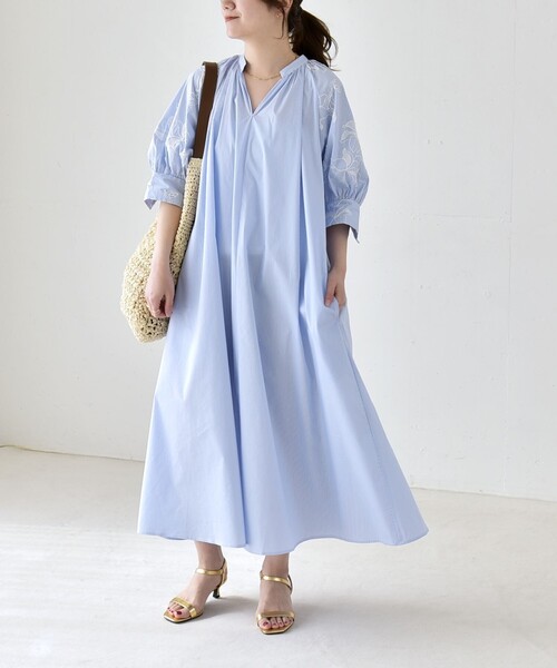 quaranciel(カランシエル)の「quaranciel:〈洗濯機可能〉ストライプ フラワー刺繍 スキッパー シャツ ワンピース(ワンピース・レディース・ライトブルー/ネイビー・ONE SIZE)」の10枚目の写真