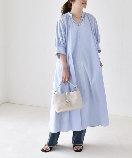quaranciel(カランシエル)の「quaranciel:〈洗濯機可能〉ストライプ フラワー刺繍 スキッパー シャツ ワンピース(ワンピース・レディース・ライトブルー/ネイビー・ONE SIZE)」の13枚目の写真