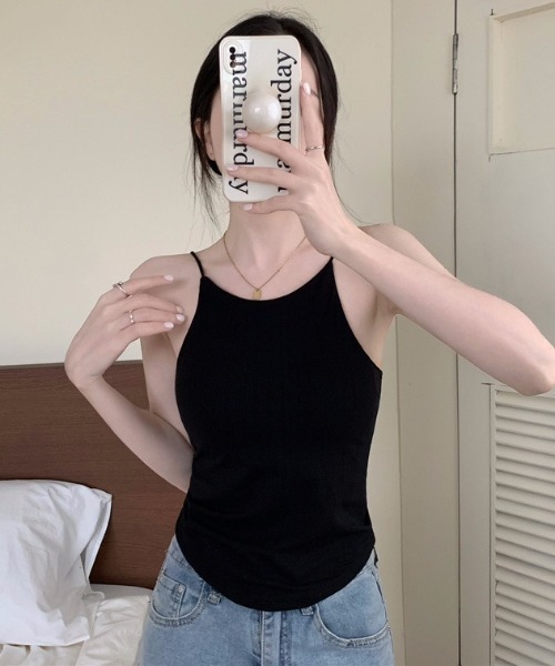 Mela(メラ)の「カップ付き フィットキャミソール(キャミソール・レディース・グレー/グレイッシュベージュ/ブラック/ホワイト・FREE)」の10枚目の写真