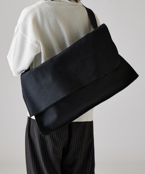 ITTI(イッチ)の「【ITTI】MARY FLAP INSIDEOUT SHOULDER - L(トートバッグ・メンズ・インディゴブルー/ブラック・FREE)」の6枚目の写真