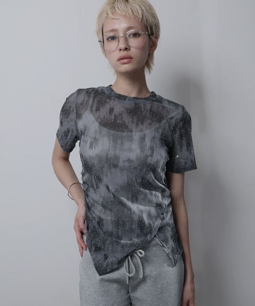 Ulysses(ユリシス)の「裾アシメラインストーンカットソー(Tシャツ/カットソー・レディース・グレー/ベージュ・F)」の3枚目の写真