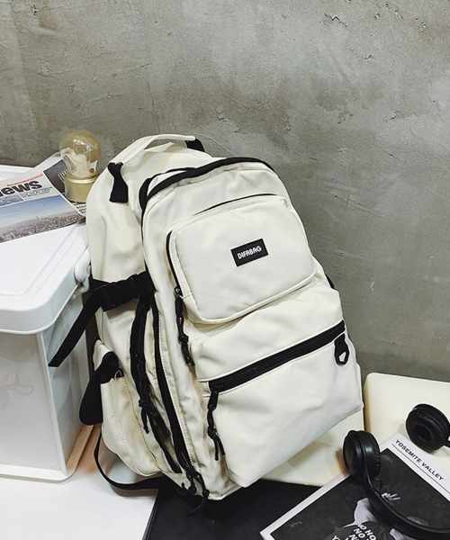 SEU(エスイーユー)の「【2WAY仕様】撥水加工×軽量0.54kg 多収納2層式PC対応ユニセックスバックパック(バックパック/リュック・レディース・ホワイト/ブラック・フリー)」の17枚目の写真