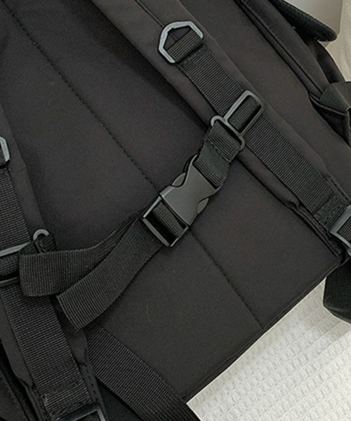 SEU(エスイーユー)の「【2WAY仕様】撥水加工×軽量0.54kg 多収納2層式PC対応ユニセックスバックパック(バックパック/リュック・レディース・ホワイト/ブラック・フリー)」の20枚目の写真