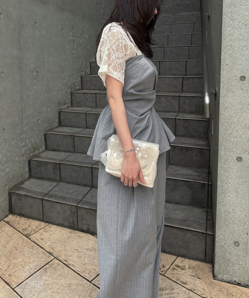 WILLFULLY(ウィルフリー)の「sheer floral pleated lace T-shirt(Tシャツ/カットソー・レディース・アイボリー/ブラック・FREE)」の5枚目の写真