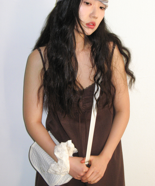 AMESWORLDWIDE(アメスワールドワイド)の「NYLON EASY CROSS BAG CREAM(メッセンジャーバッグ・レディース・その他・FREE)」の6枚目の写真