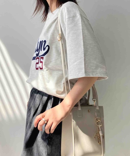 AS KNOW AS plus(アズノゥアズプラス)の「〇ヘンリーネック フロントロゴビッグサイズTシャツ【UNISEX ITEM】(Tシャツ/カットソー・レディース・オートミール/ブラック/ダークグリーン・FREE)」の6枚目の写真